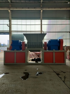 Trituradora de metal de acero inoxidable de 110kW para cortar neumáticos de plástico y residuos pequeños