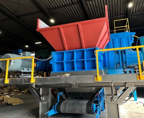 Trituradora de metal de acero inoxidable de 110kW para cortar neumáticos de plástico y residuos pequeños